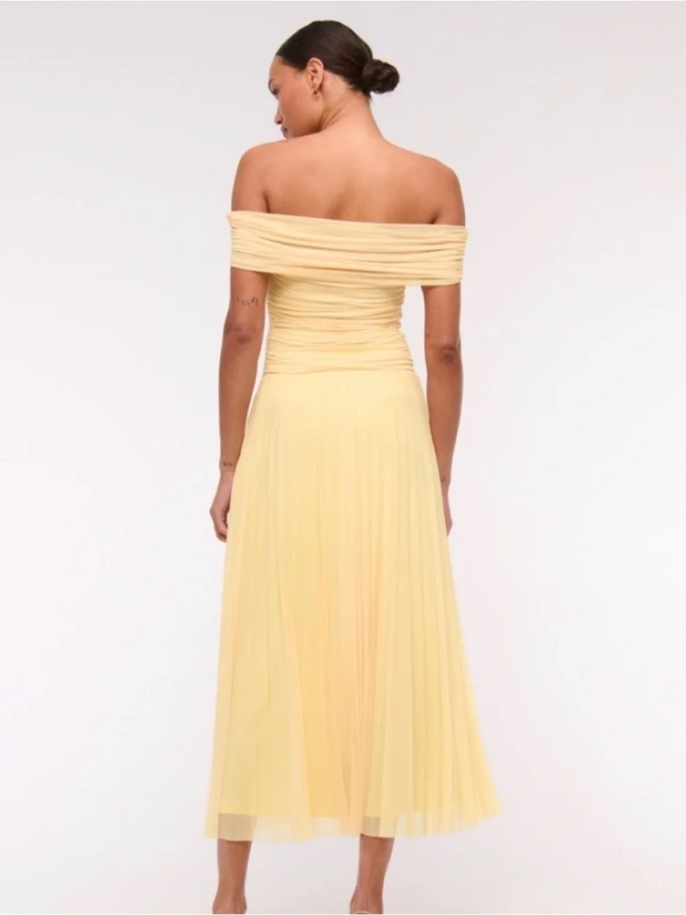 Abercrombie & Fitch Off-Shoulder Yellow Pleated Maxi Dress